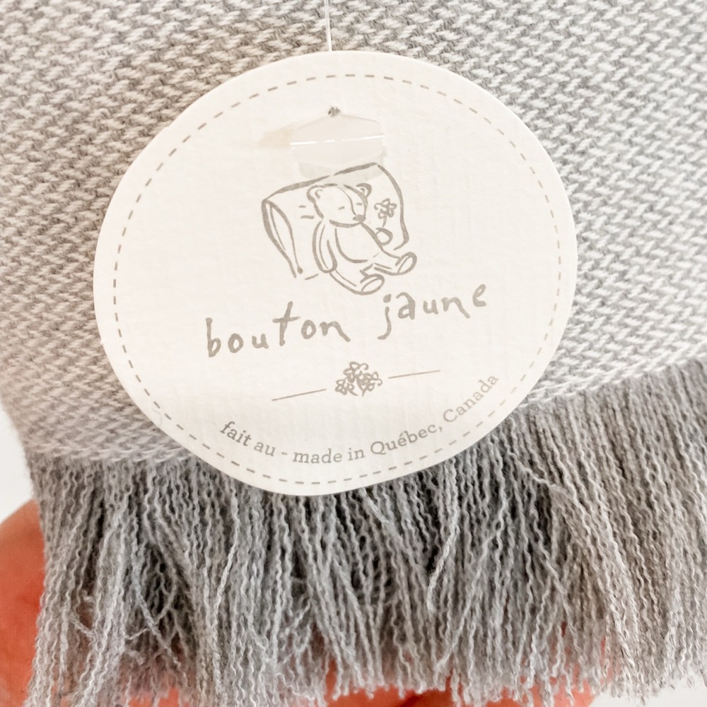 Liquidation Sale: BNWT Made in Canada: Bouton Jaune | Gray Nursery Blanket - Picture 3 of 6